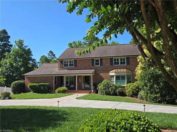 1207 Westminster Dr, High Point, NC 27262