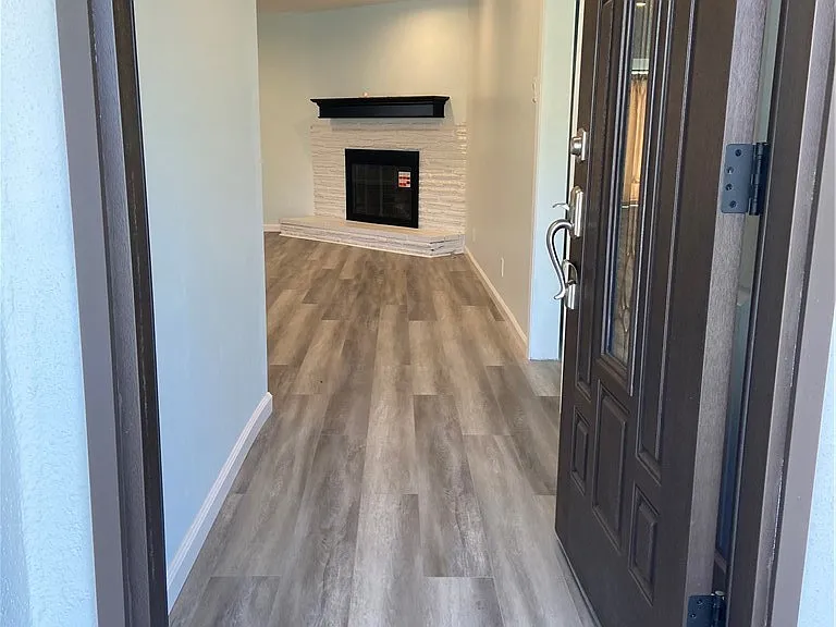7711 Van Noord Ave — Photo 2