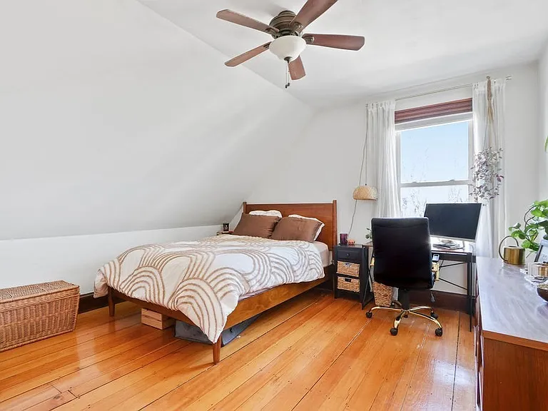 57 Harbor View St #3 — Photo 15