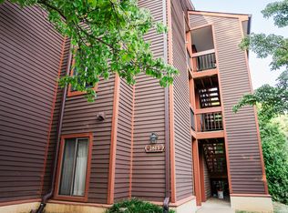 2815 Lee Oaks Ct APT 202, Falls Church, VA 22046