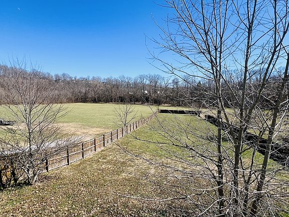 3rd image of 964 Garfield Way