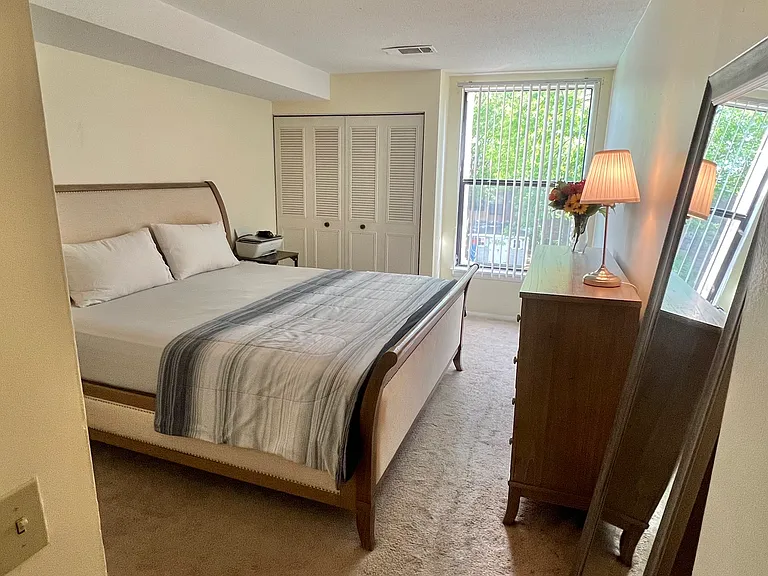 2 Shrewsbury Green Dr #I — Photo 24
