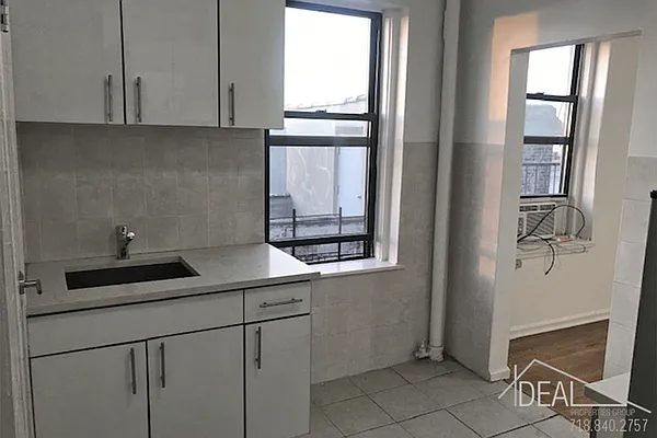 Rented by Ideal Properties Group | media 4