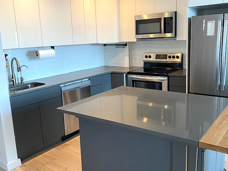 31-25 Newtown Ave #PENTHOUSE — Photo 5