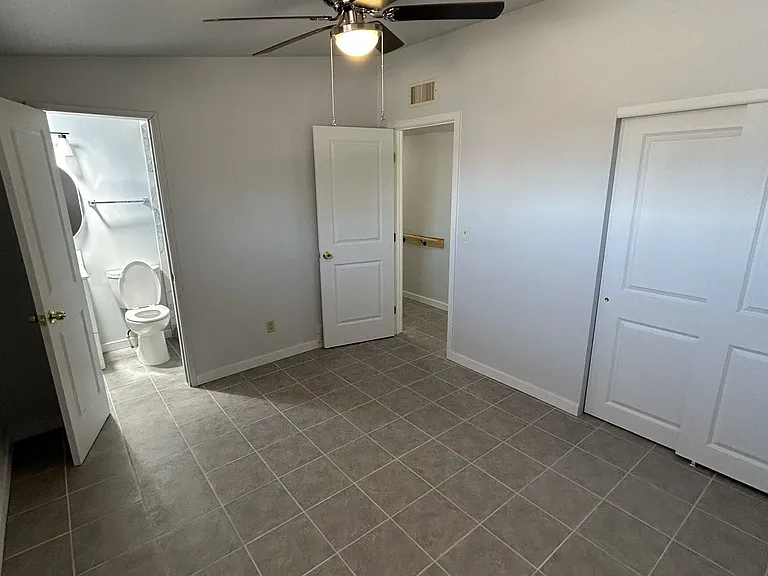 1849 W Waverly St — Photo 11
