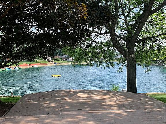 4th image of 4832 Regency Dr