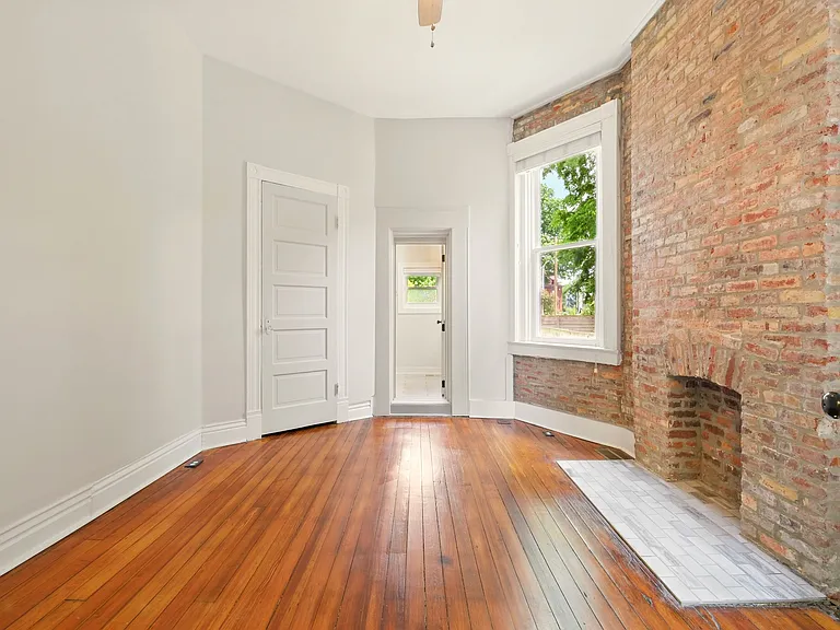 1025 S 1st St #1 — Photo 15