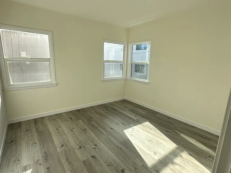 2015 S Shenandoah St #2015 — Photo 5