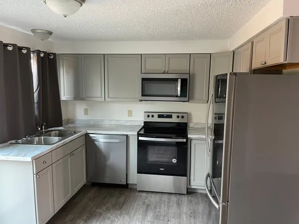 339 SW H St APT F, Madras, OR 97741