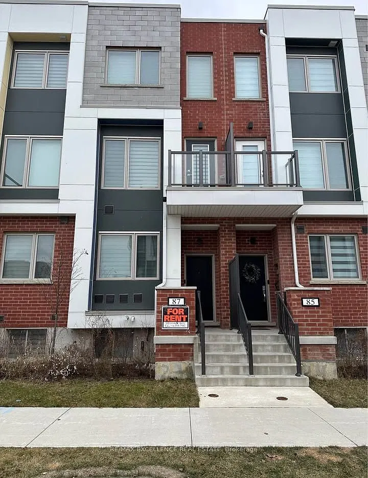 4 bed, $4,400 — Photo 1