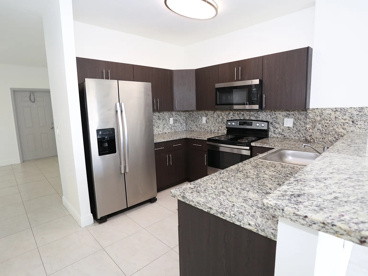 Plaza Pointe - 6001 - 301 — Photo 4