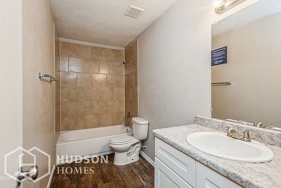 5th image of 416 Cypress Dr