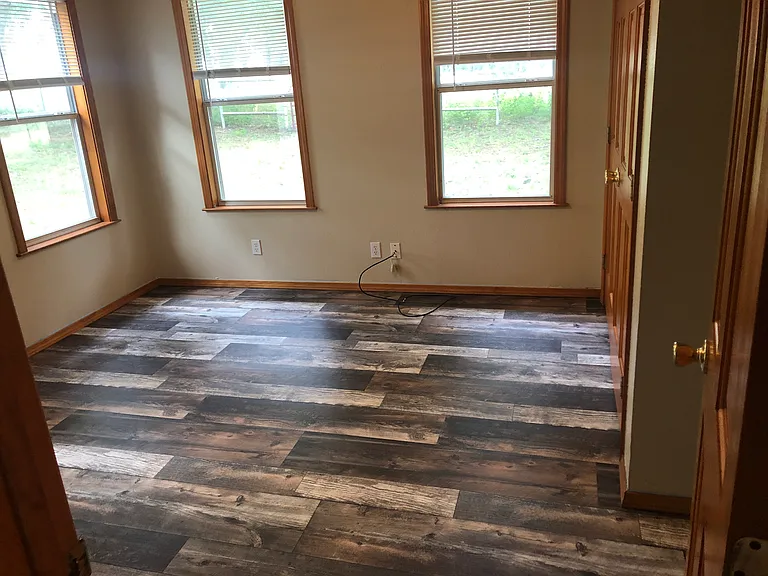 370 Berrywood Ln — Photo 8