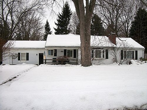 1st image of 244 Perry St