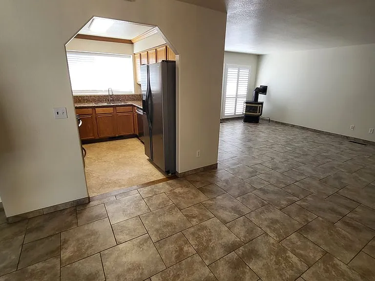1436 Gregg St — Photo 5