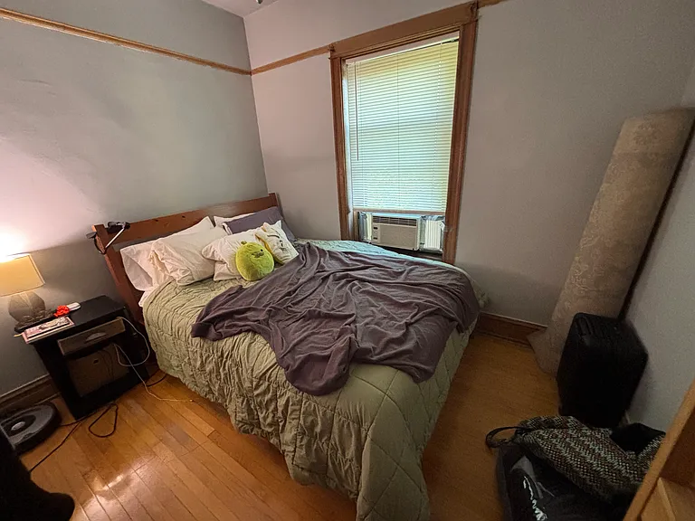 2101 N Leavitt St #3 — Photo 4