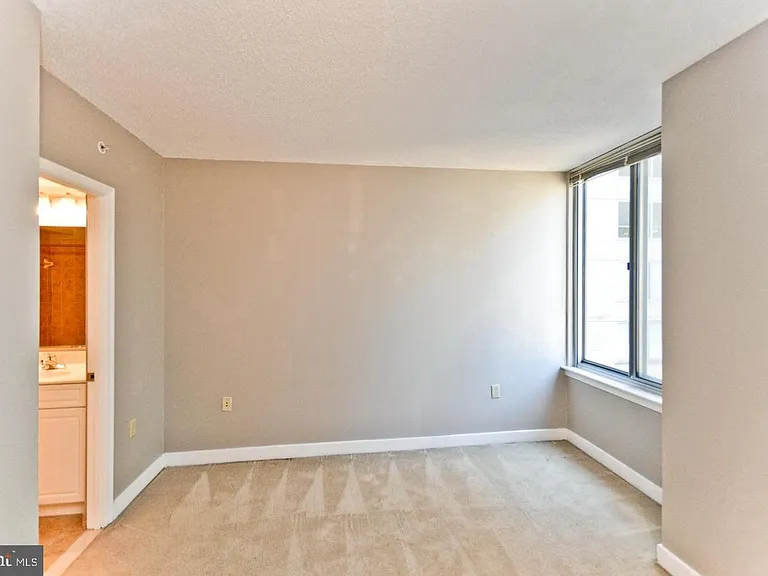555 Massachusetts Ave NW #313 — Photo 23