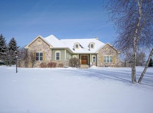 W283N6302 Hibritten Way, Hartland, WI 53029