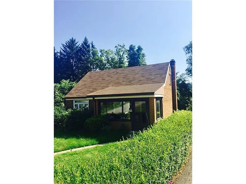 205 Clay Dr photo 1