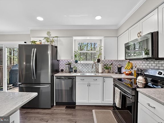 3rd image of 8998 Saint Andrews Dr