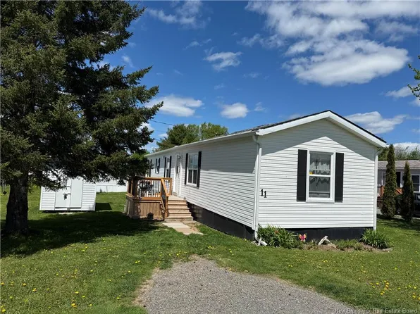 11 Condon Cres, Moncton, NB E1H 1C6