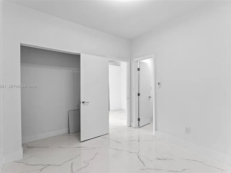 842 Meridian Ave #2D — Photo 9