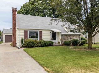 156 Whittier Rd, Pawtucket, RI 02861