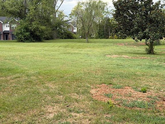 4th image of 2433 Smallhouse Rd