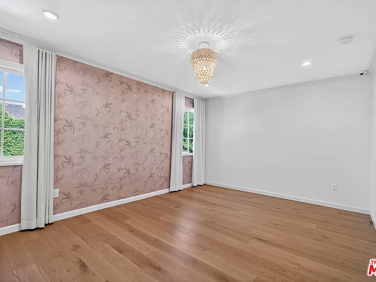 462 Warner Ave — Photo 38