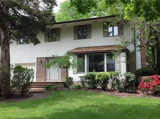 198 Old Nichols Rd, Nesconset, NY 11767