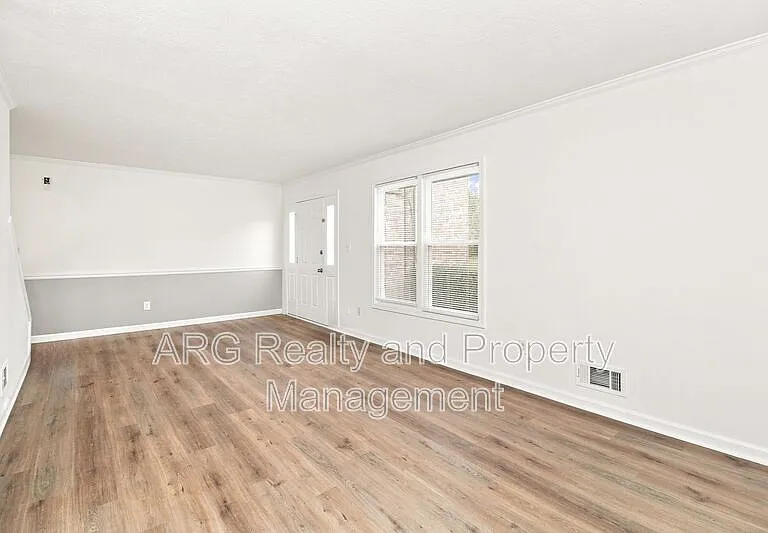 2142 Fairway Ct SE #A — Photo 2