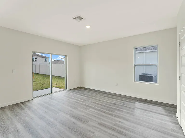 419 Tanis Ave — Photo 6