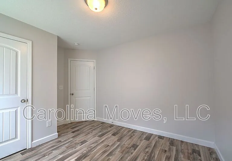 1303 Lindale Pl — Photo 12