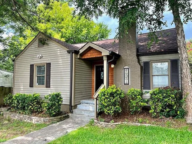 2220 Lenox Rd NE — Photo 1