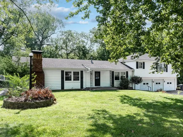 1300 N Woodland St, Olathe, KS 66061