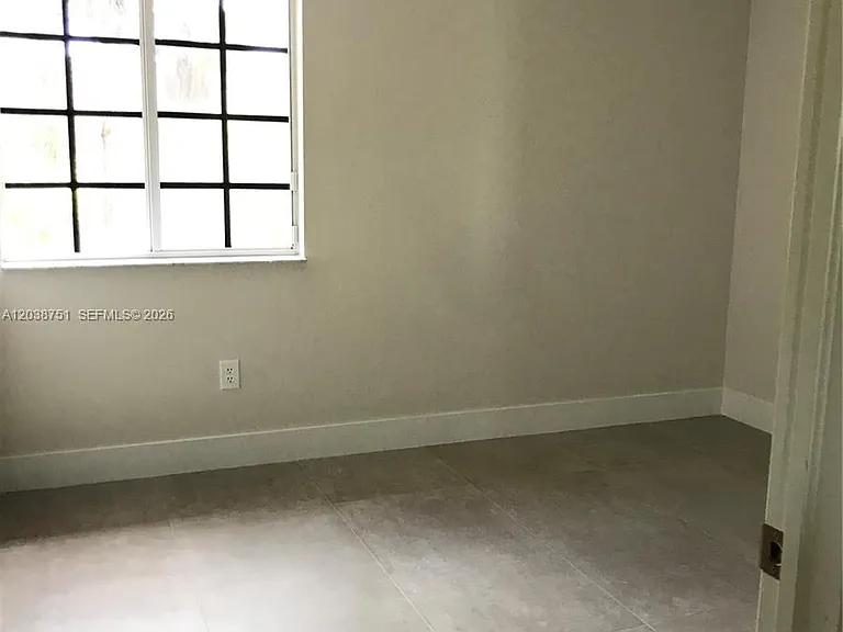 6674 NW 107th Pl — Photo 11