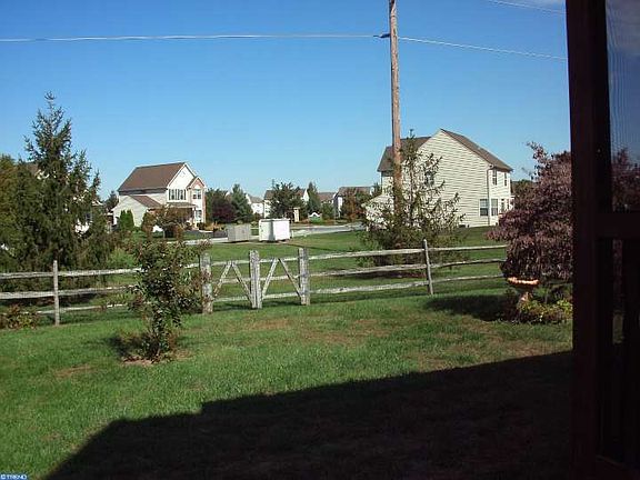 2nd image of 50 Maureen Way