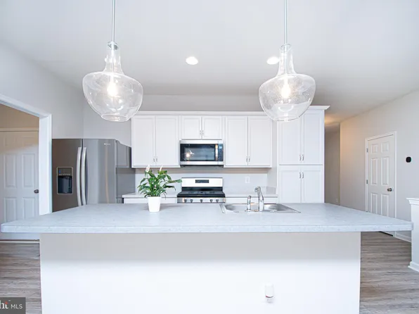 511 Parkland Dr, Stephenson, VA 22656