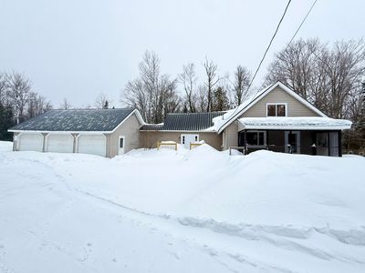 18298 S M 129, Sault Sainte Marie, MI, 49783