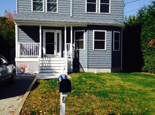 14 Eire Rd, Narragansett, RI 02882