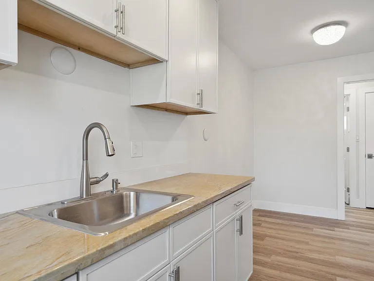 3441 Laguna Ave #2 — Photo 53