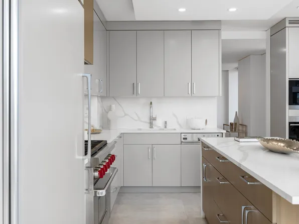 422 East 72nd Street image 17 of 57