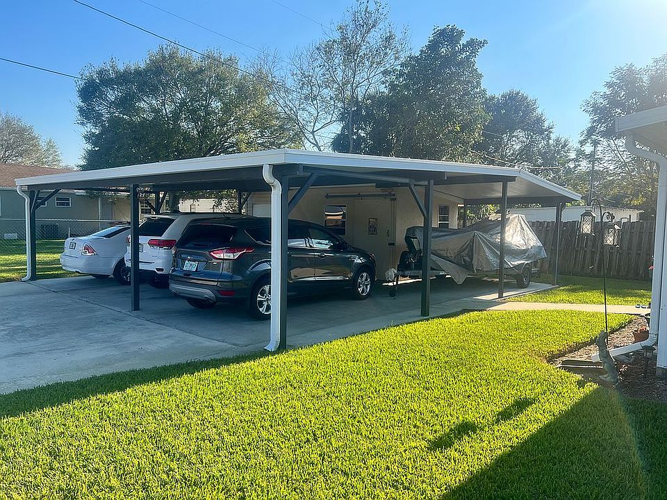 2nd image of 400 W Crescent Dr