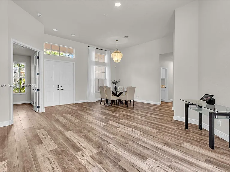 950 Marina Dr — Photo 12