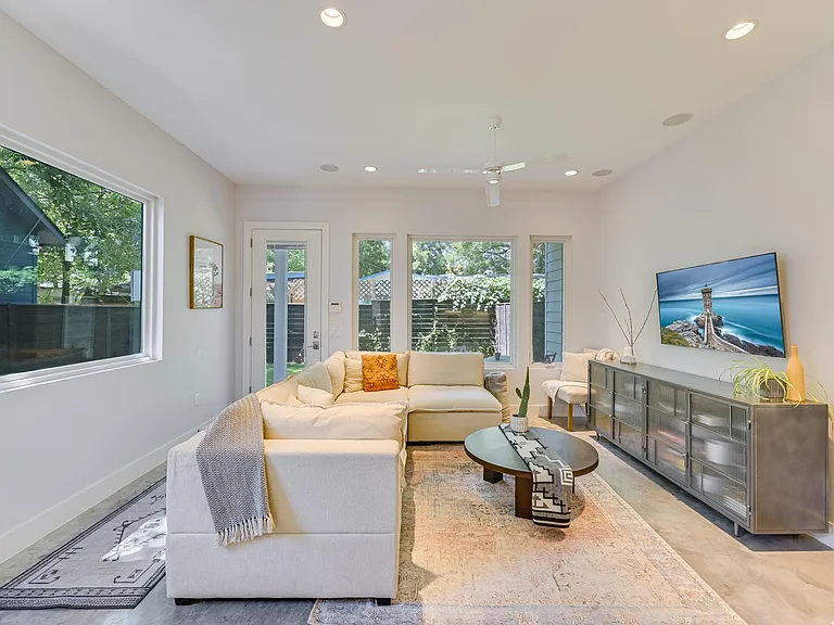 509 Sacramento Dr #A — Photo 11