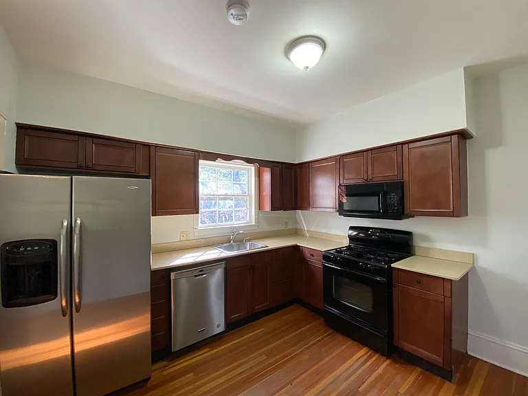 1912 Elizabeth Ave — Photo 5