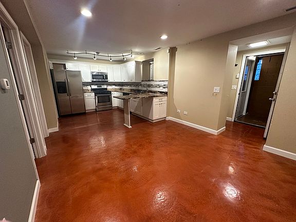2nd image of 2734 N Campbell Ave #2734