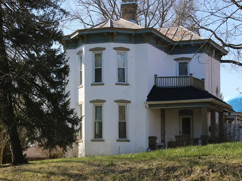 161 Rogers St
