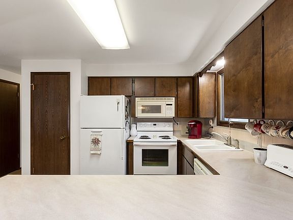 5th image of 1112 E Bedivere Dr #1112