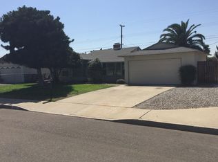 5607 Hawthorne St, Montclair, CA 91763